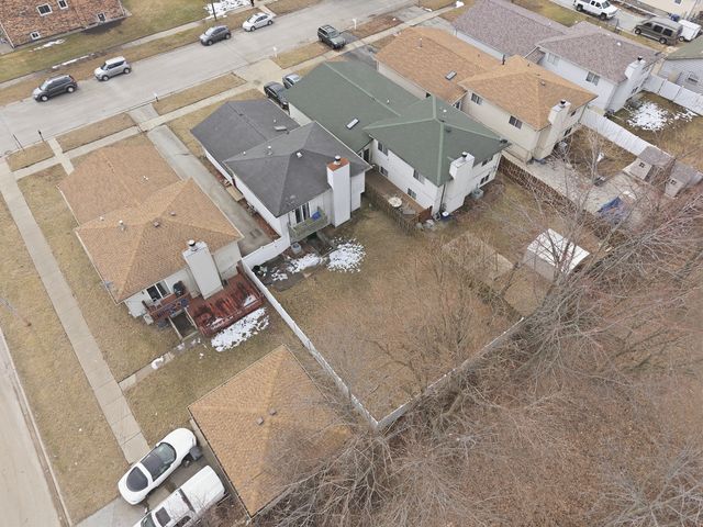 2736 E Goodrich Avenue E, Burnham, IL 60633