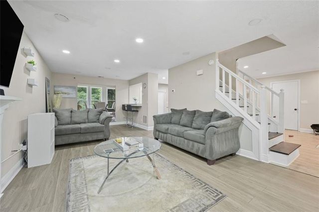 5242 Mccarter Station, Stone Mountain, GA 30088