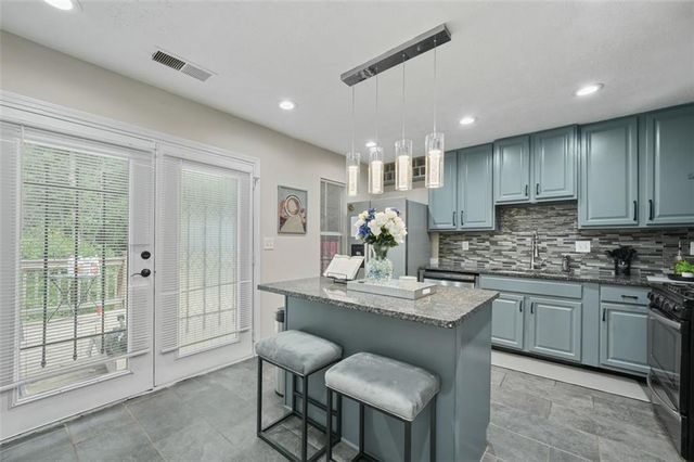 5242 Mccarter Station, Stone Mountain, GA 30088