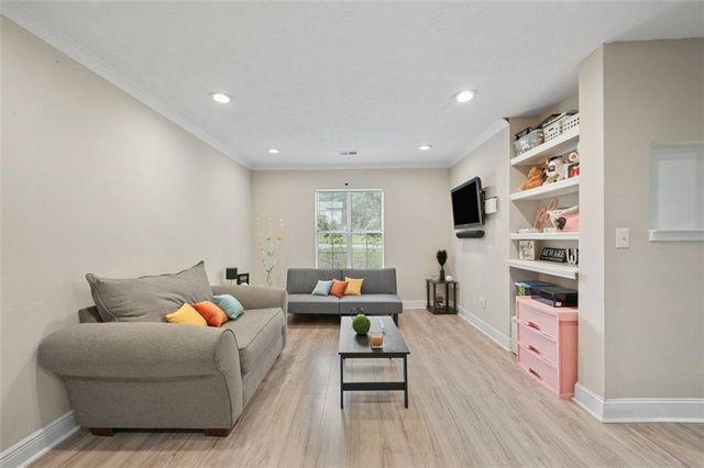 5242 Mccarter Station, Stone Mountain, GA 30088