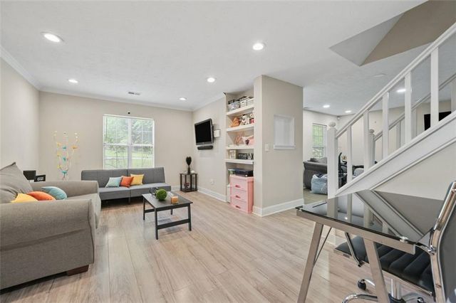 5242 Mccarter Station, Stone Mountain, GA 30088