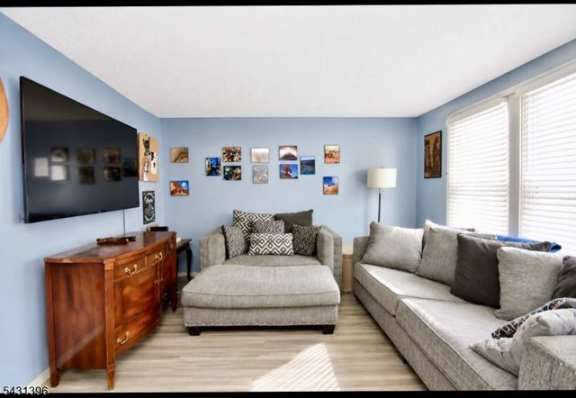 21 Constitution Way, Franklin Boro, NJ 07416
