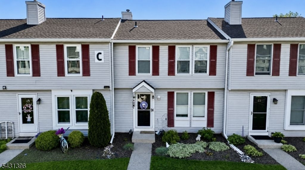 21 Constitution Way, Franklin Boro, NJ 07416