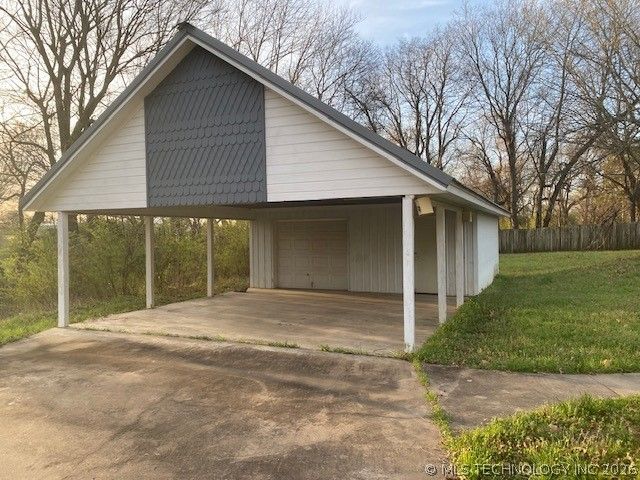 3510 S Country Club Road, Muskogee, OK 74403