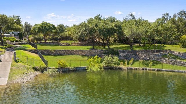 909 Brooks Hollow RD, Lakeway, TX 78734