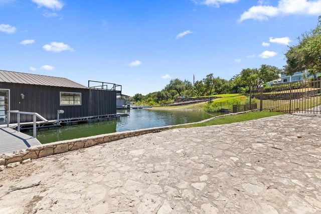 909 Brooks Hollow RD, Lakeway, TX 78734