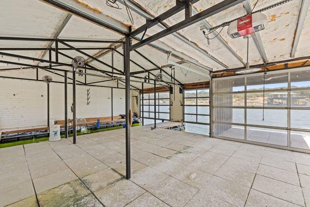 909 Brooks Hollow RD, Lakeway, TX 78734