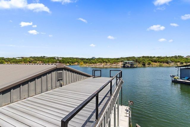 909 Brooks Hollow RD, Lakeway, TX 78734