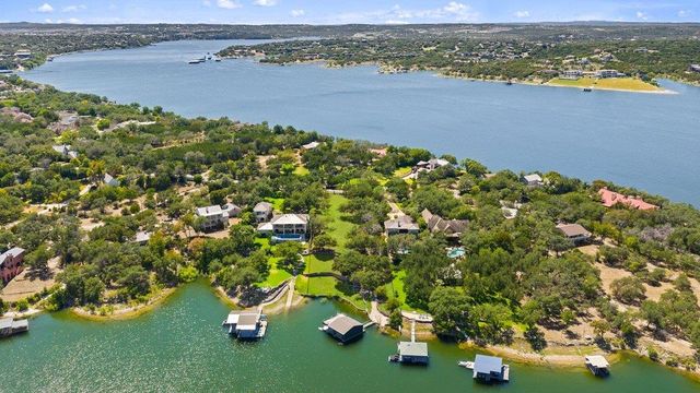 909 Brooks Hollow RD, Lakeway, TX 78734