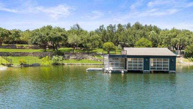 909 Brooks Hollow RD, Lakeway, TX 78734