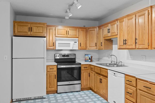 13252 Central Avenue NE, Blaine, MN 55434