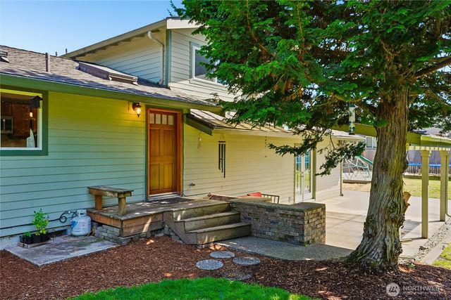 3922 180th Street E, Tacoma, WA 98446