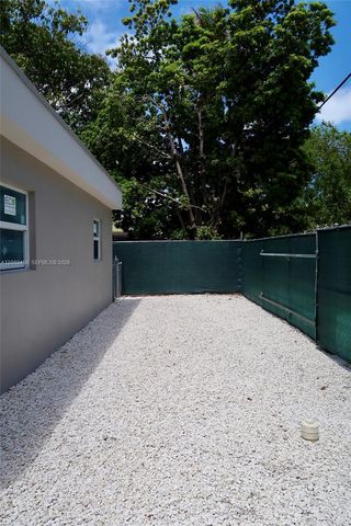 2637 NW 23rd Ct, Miami, FL 33142