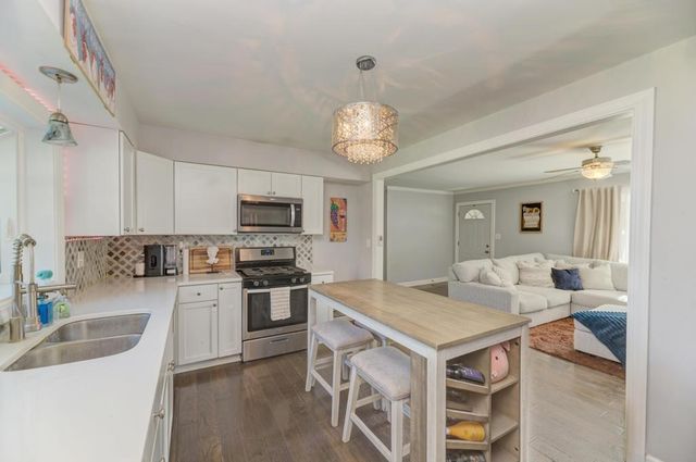 22557 S CARRIE Avenue, Channahon, IL 60410