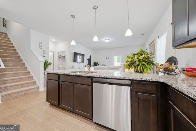 637 Simmons Drive, Temple, GA 30179