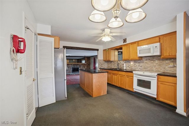 6145 Winchester Drive, Seven Hills, OH 44131