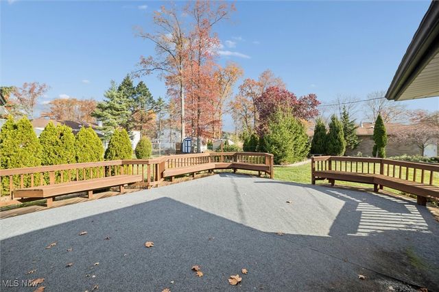 6145 Winchester Drive, Seven Hills, OH 44131