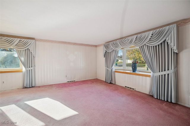 6145 Winchester Drive, Seven Hills, OH 44131