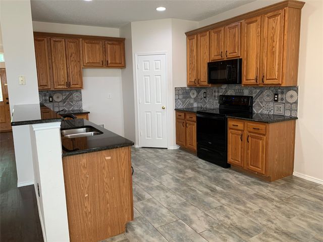 10609 Augusta Lane, Rowlett, TX 75089