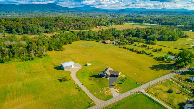 326 Benton Station Road, Benton, TN 37307