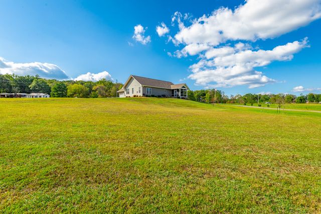 326 Benton Station Road, Benton, TN 37307