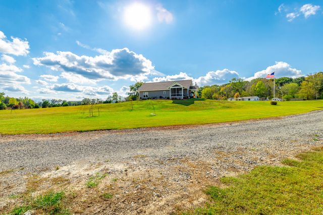 326 Benton Station Road, Benton, TN 37307