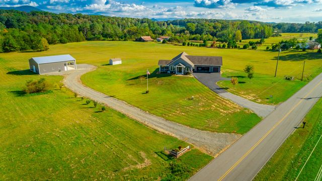 326 Benton Station Road, Benton, TN 37307