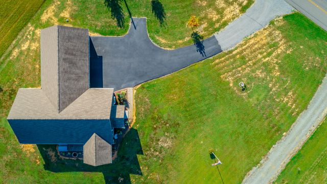 326 Benton Station Road, Benton, TN 37307