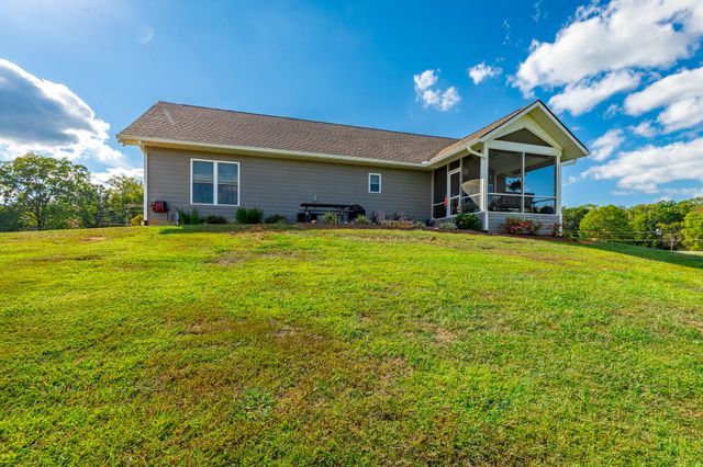 326 Benton Station Road, Benton, TN 37307