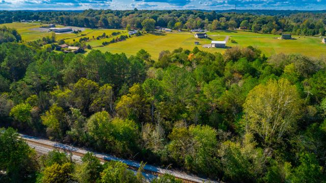 326 Benton Station Road, Benton, TN 37307