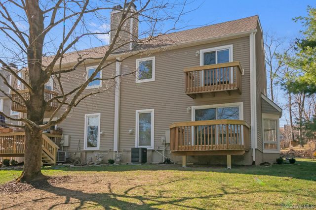 1 Spring Pond Drive 1, Ossining, NY 10562