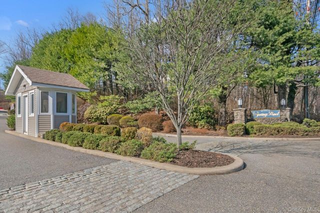 1 Spring Pond Drive 1, Ossining, NY 10562