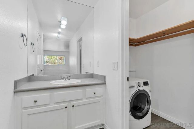 9860 Dale Ave A12, Spring Valley, CA 91977