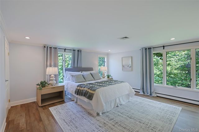 119 Harrow Lane, Manhasset, NY 11030