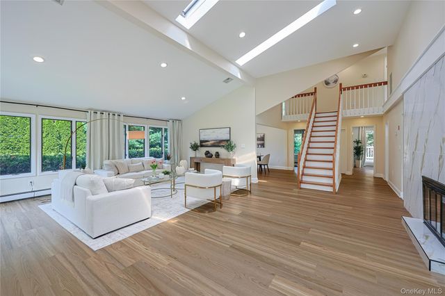 119 Harrow Lane, Manhasset, NY 11030