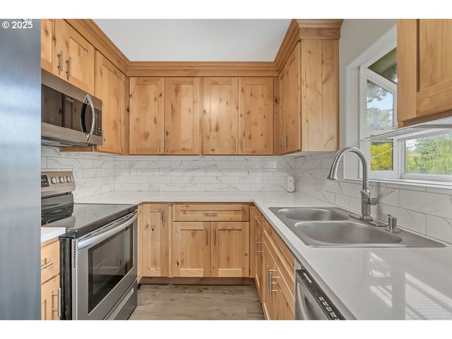 12373 Se 122ND Ave, Happy Valley, OR 97086