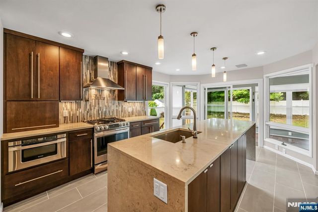 45 Jay Drive, Paramus, NJ 07652
