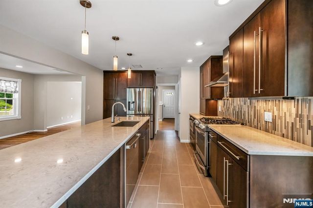 45 Jay Drive, Paramus, NJ 07652