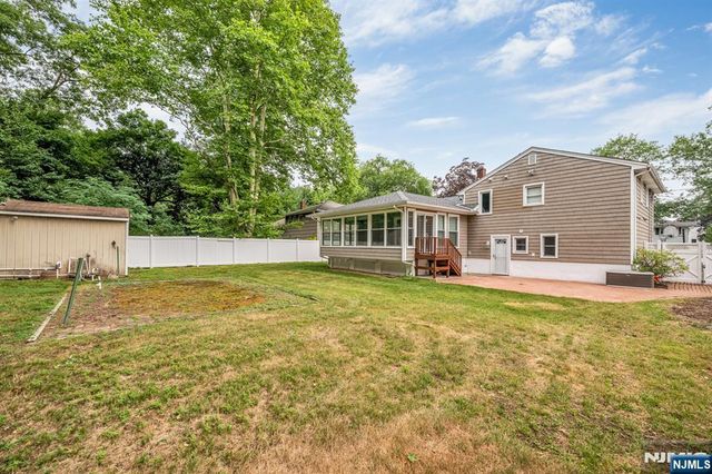 45 Jay Drive, Paramus, NJ 07652