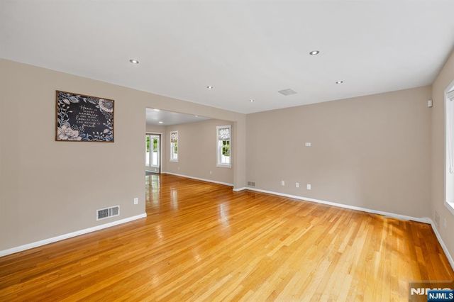 45 Jay Drive, Paramus, NJ 07652