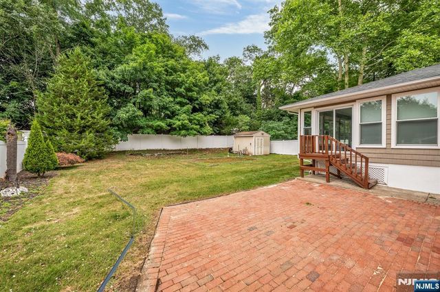 45 Jay Drive, Paramus, NJ 07652