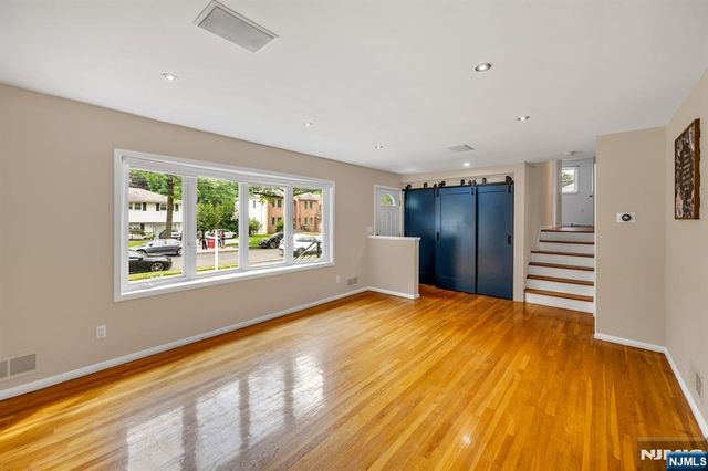 45 Jay Drive, Paramus, NJ 07652