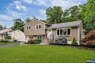 45 Jay Drive, Paramus, NJ 07652