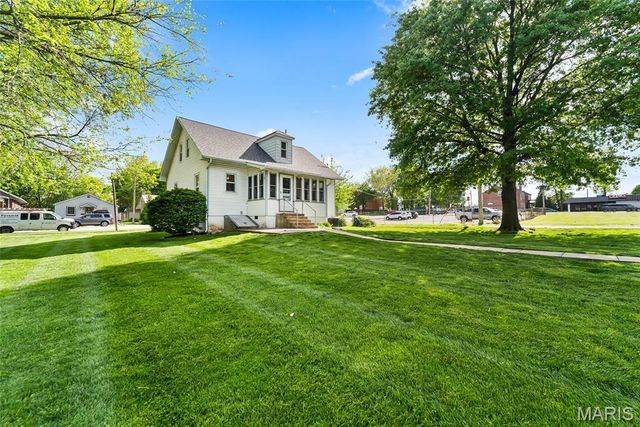 203 E Mill Street, Waterloo, IL 62298