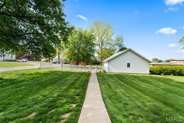 203 E Mill Street, Waterloo, IL 62298