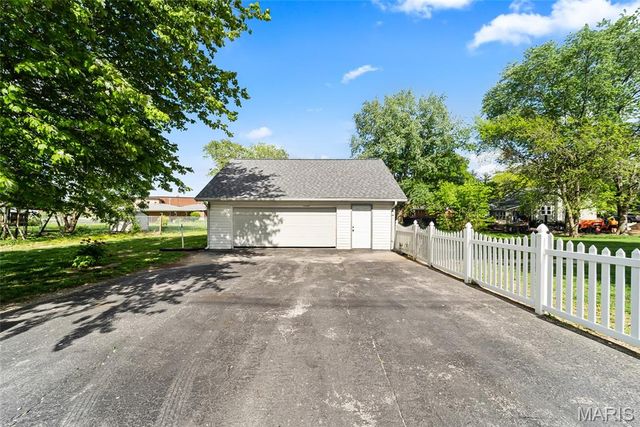 203 E Mill Street, Waterloo, IL 62298