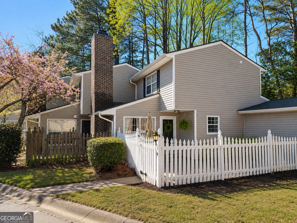 579 Picketts Bend Court, Marietta, GA 30008