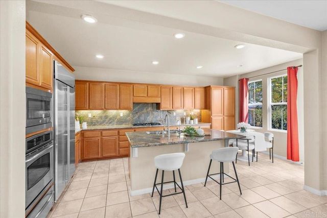 838 Luminara Way, San Marcos, CA 92078