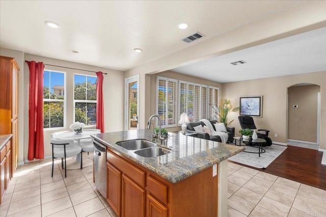 838 Luminara Way, San Marcos, CA 92078