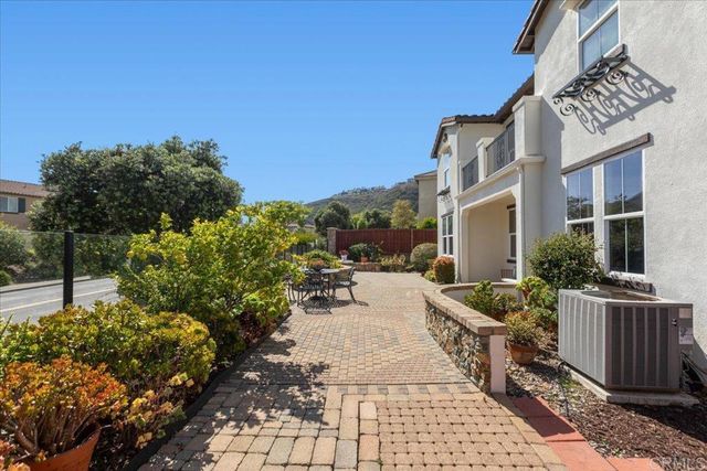 838 Luminara Way, San Marcos, CA 92078